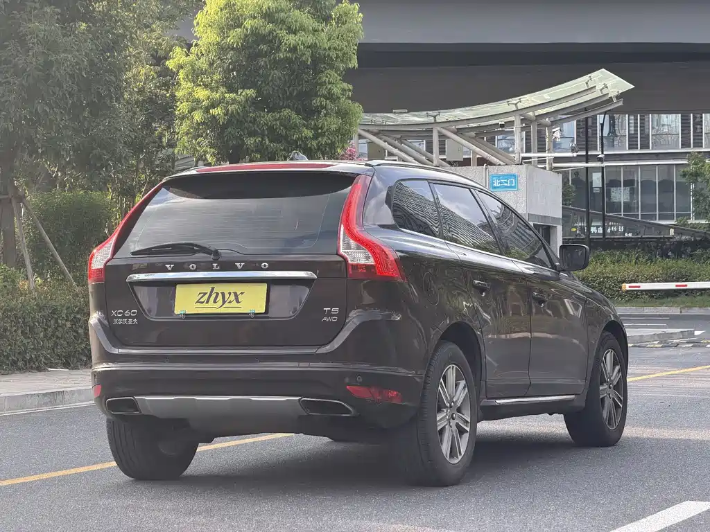 Volvo XC60 — миниатюра 7