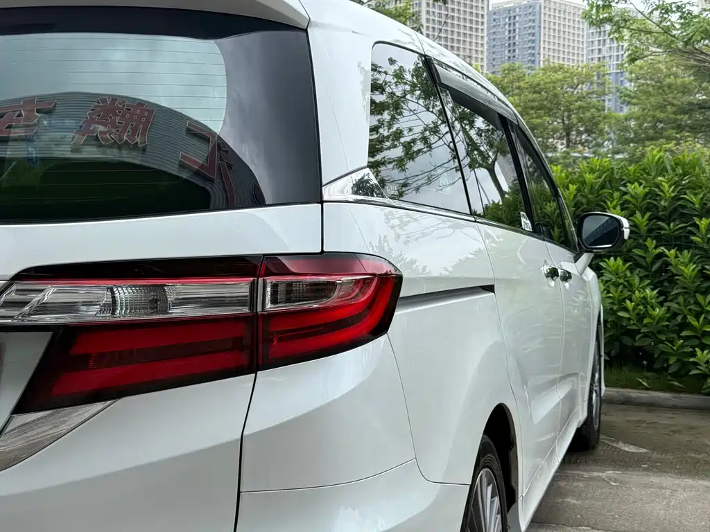 Honda Odyssey — миниатюра 8