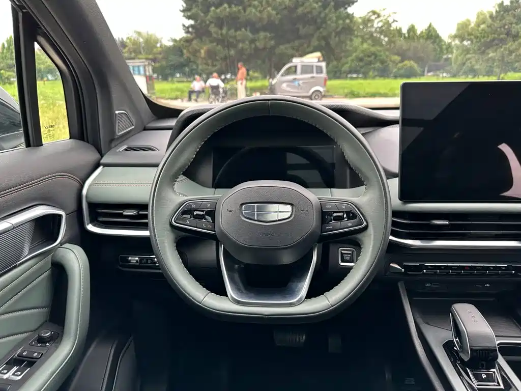 Geely Haoyue L — миниатюра 22