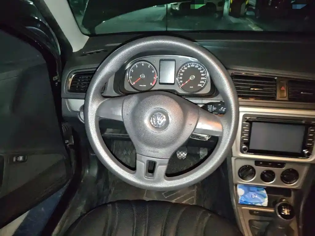 Volkswagen Lavida — миниатюра 6