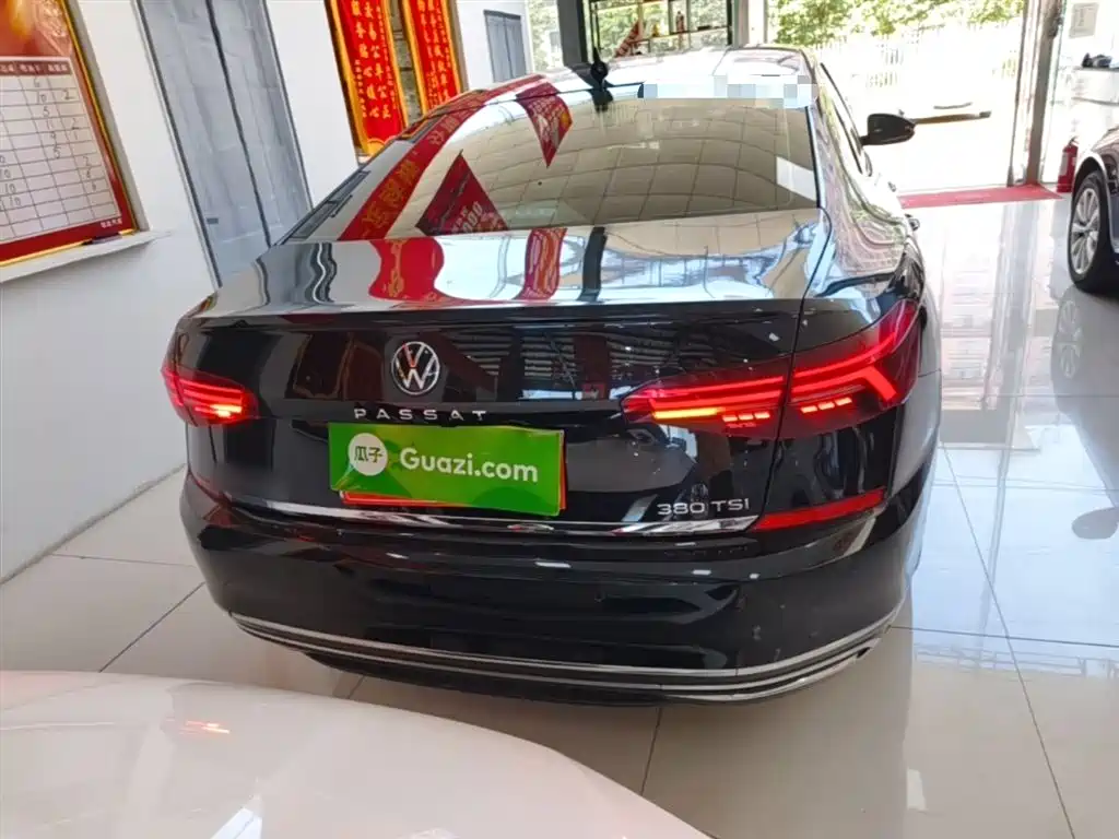 Volkswagen Passat 2021 380TSI Luxury