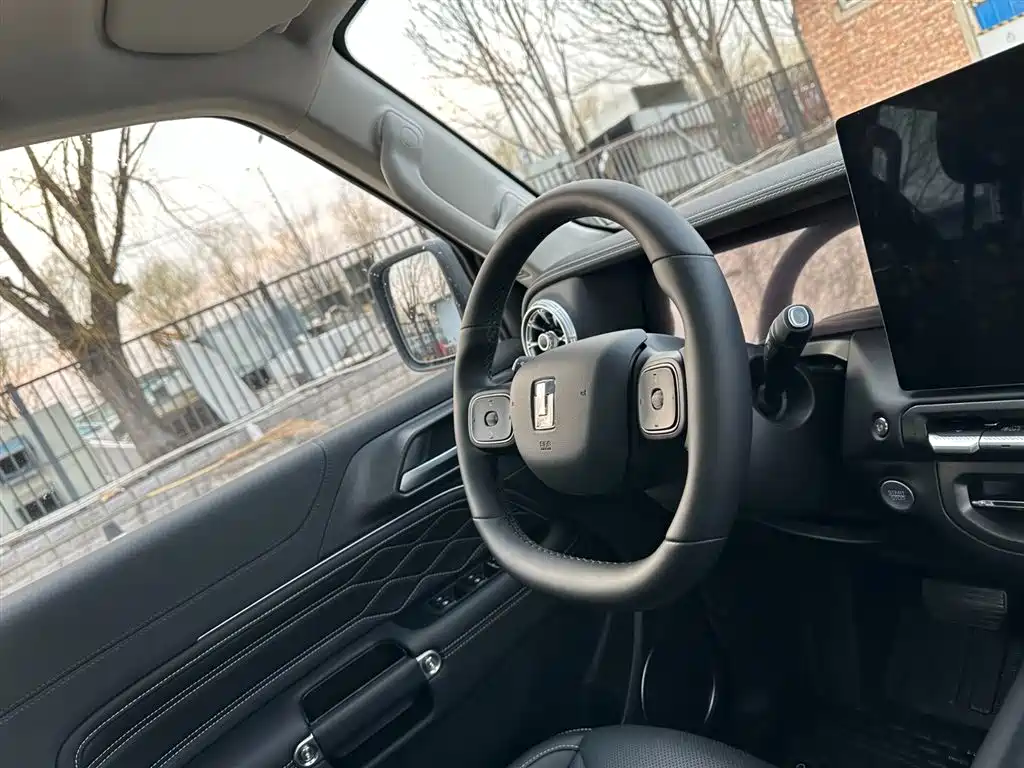 TANK TANK 300 NEW ENERGY