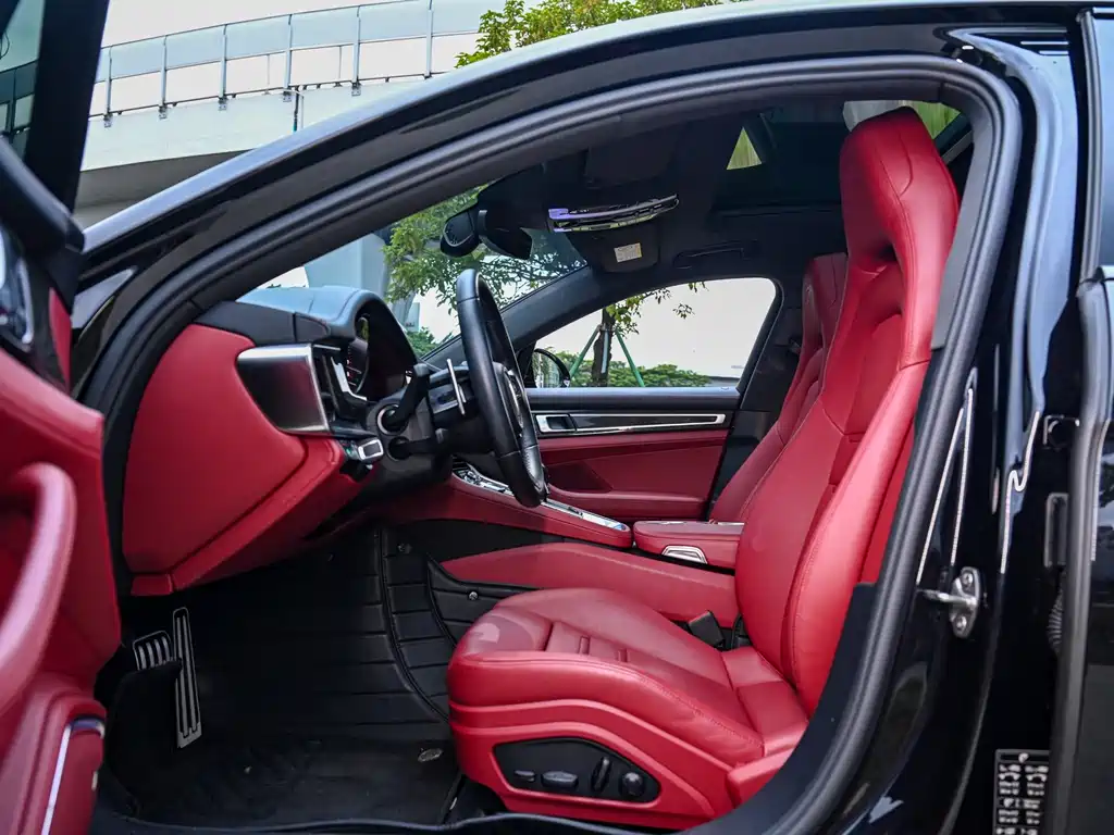 Porsche Panamera — миниатюра 7