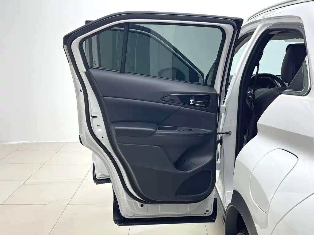 Mitsubishi Eclipse Cross — миниатюра 5