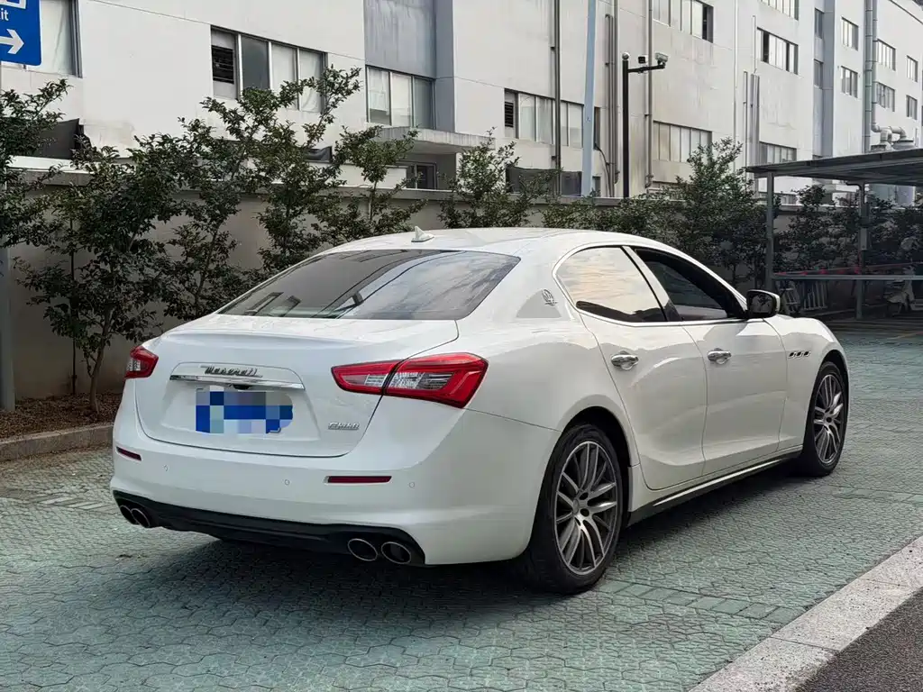 Maserati Ghibli — миниатюра 5