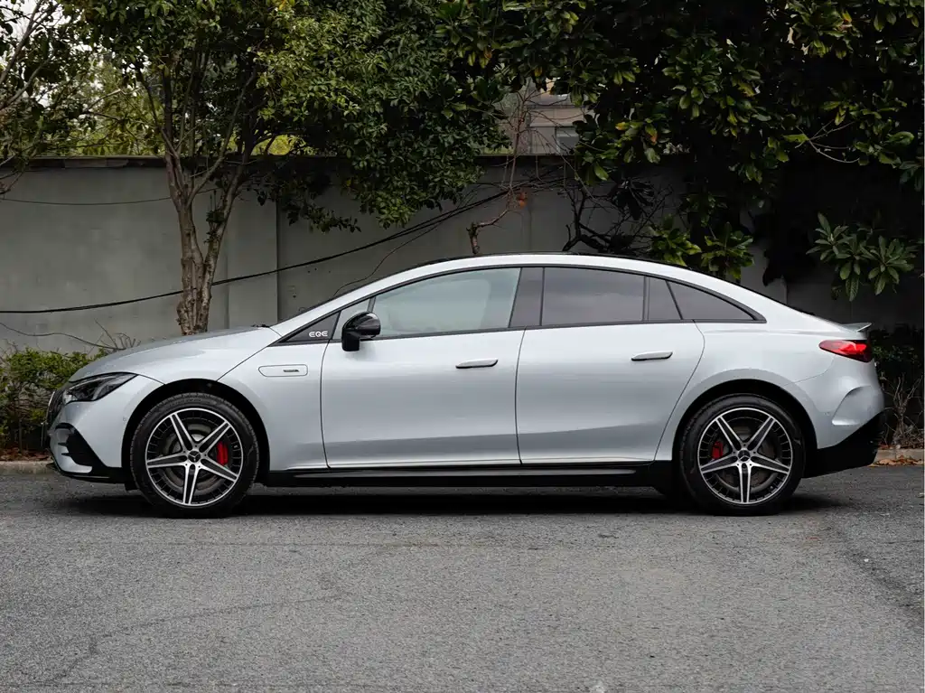 Mercedes-Benz EQE AMG — миниатюра 3