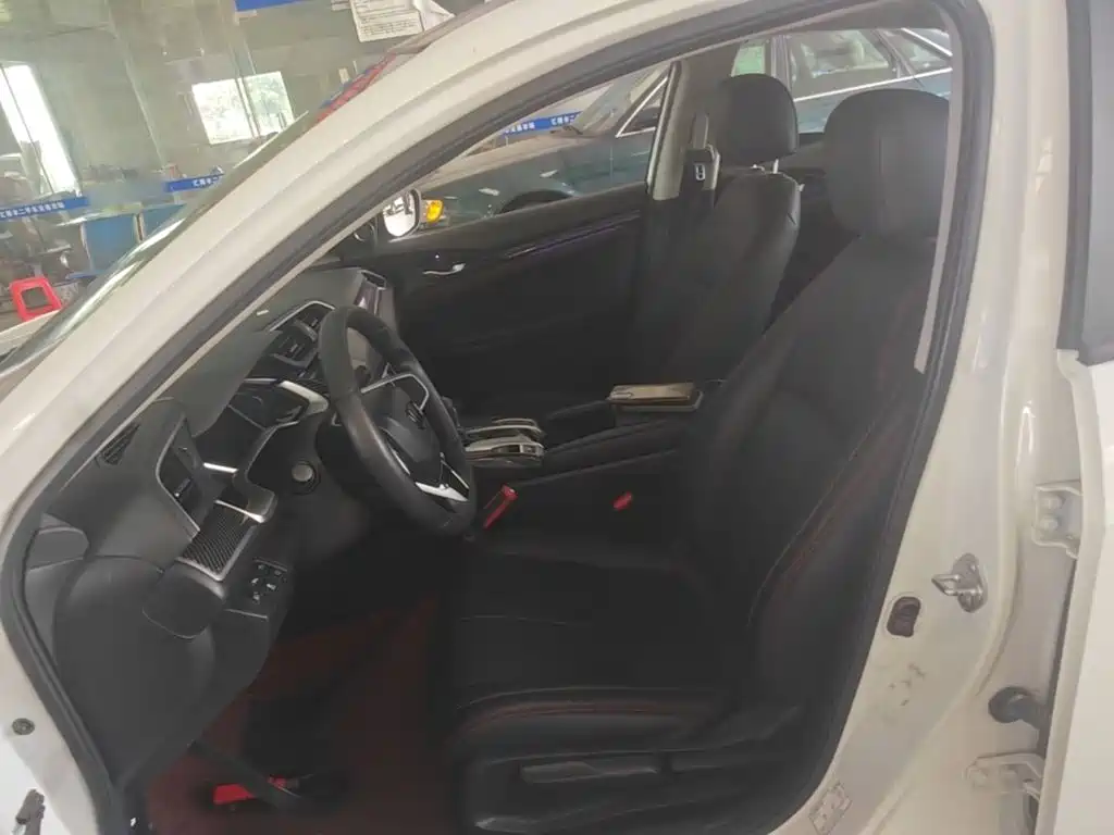 Honda Civic — миниатюра 15