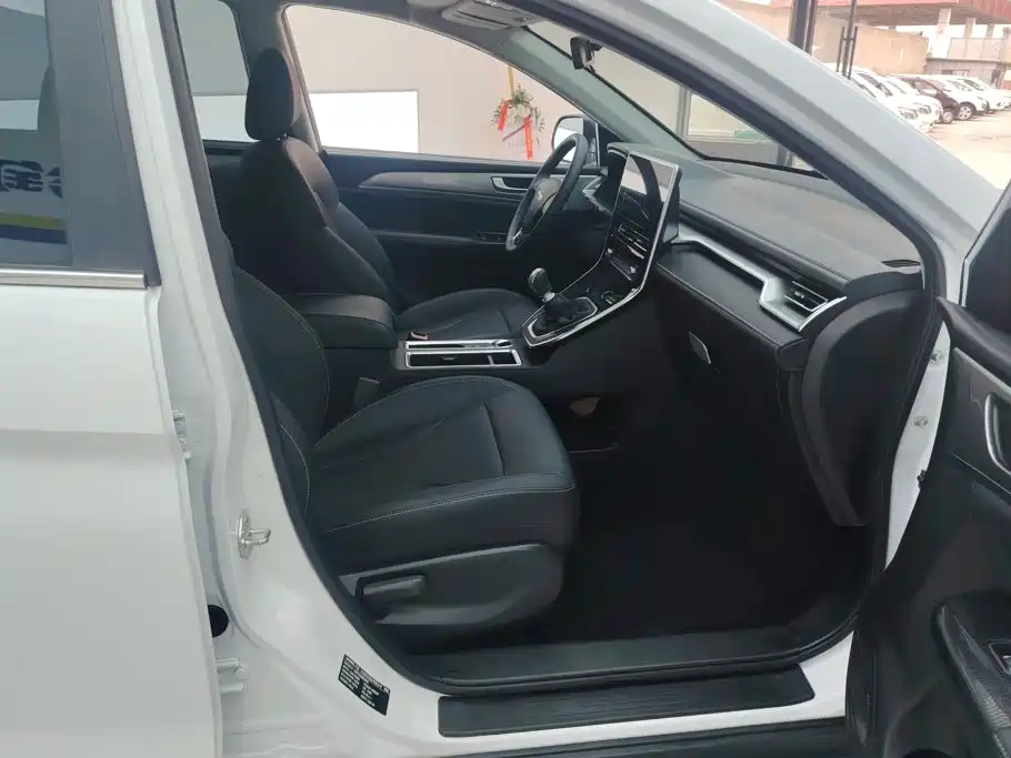Haval M6 — миниатюра 8