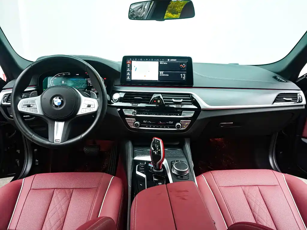 BMW 5 Series — миниатюра 20