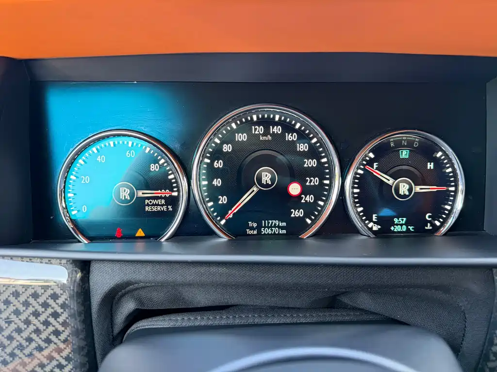 Rolls-Royce Cullinan — миниатюра 10