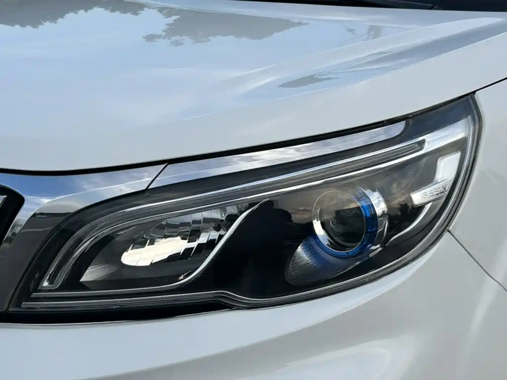 Geely Vision X3 — миниатюра 12