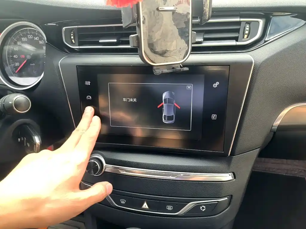 Peugeot 408 — миниатюра 13