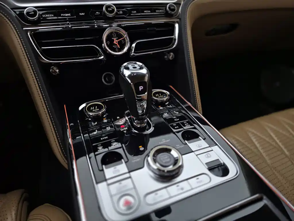 Bentley Flying Spur — миниатюра 12