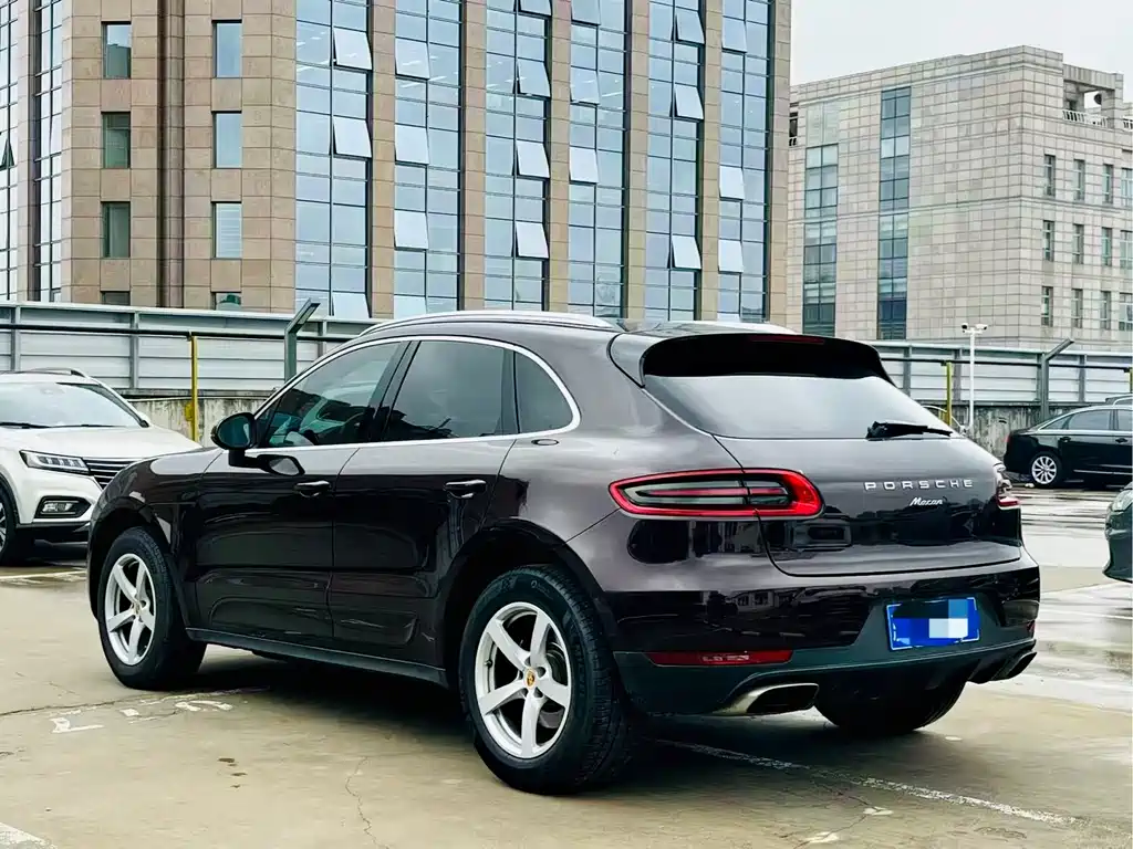 Porsche Macan — миниатюра 9