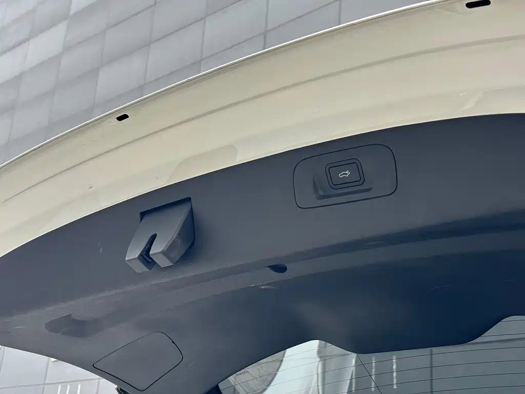 Geely Binyue — миниатюра 29