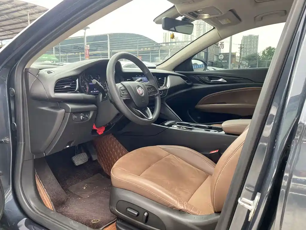 Buick Regal — миниатюра 8