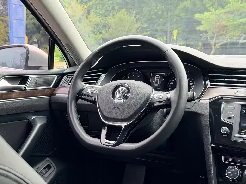 Volkswagen Magotan — миниатюра 10