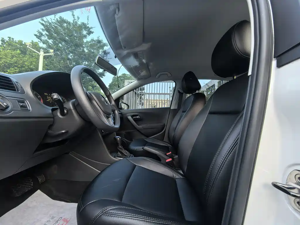 Volkswagen Polo — миниатюра 11