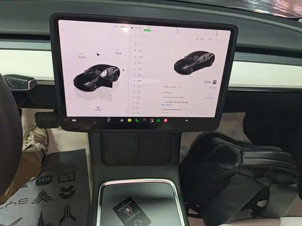 Tesla Model 3 — миниатюра 13