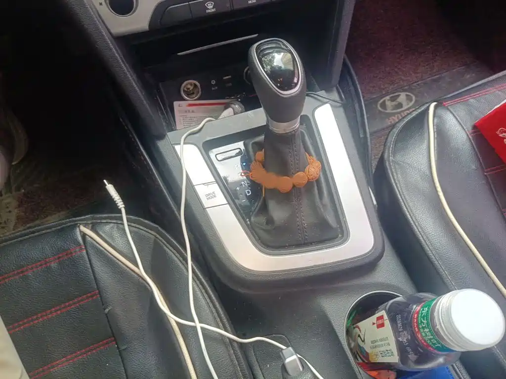 Hyundai Elantra — миниатюра 7