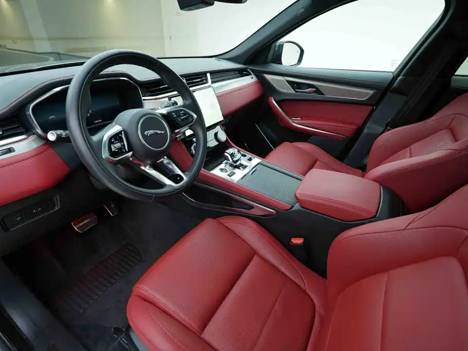 Jaguar F-PACE — миниатюра 10