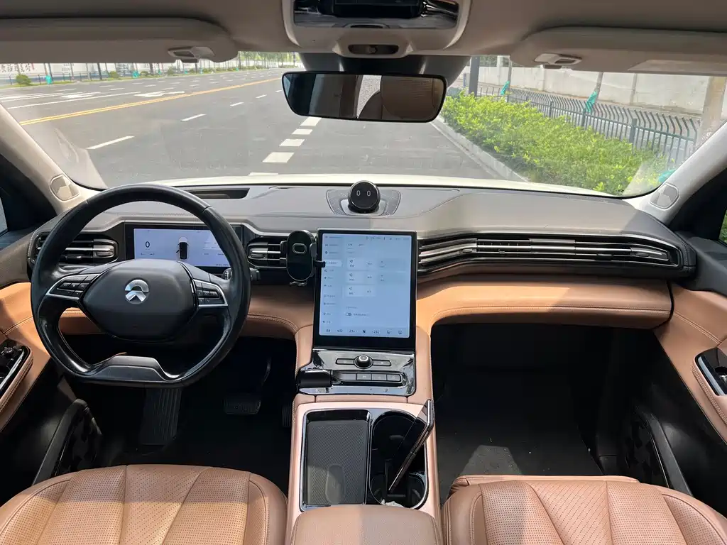 NIO ES8 — миниатюра 10