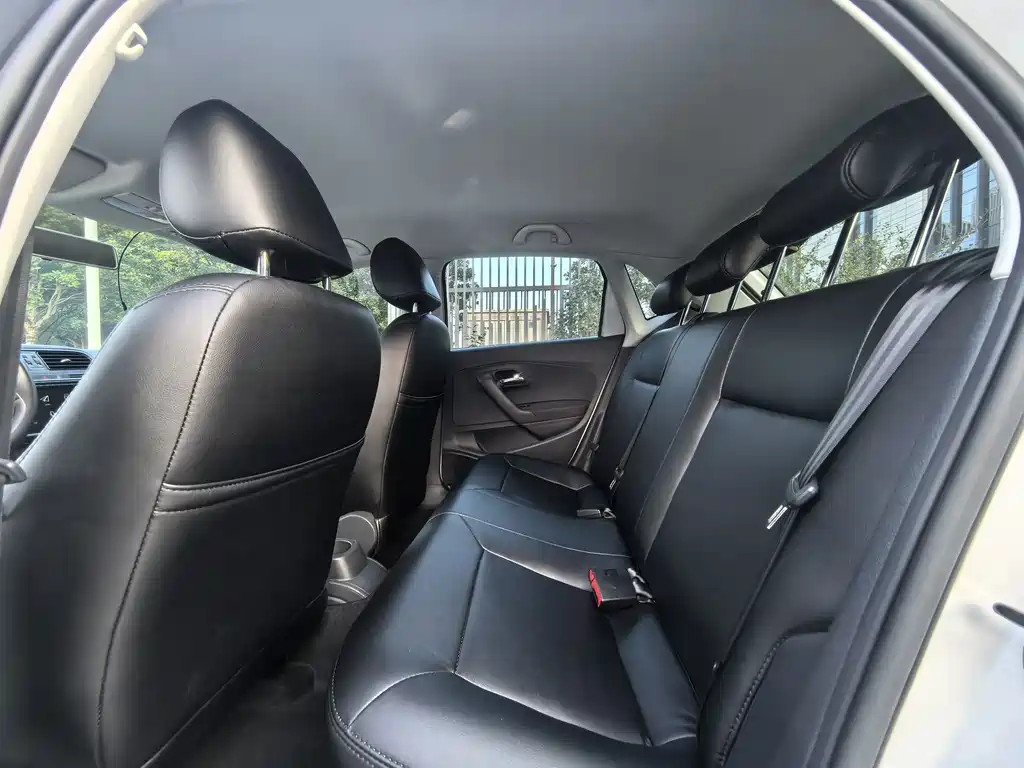 Volkswagen Polo — миниатюра 10