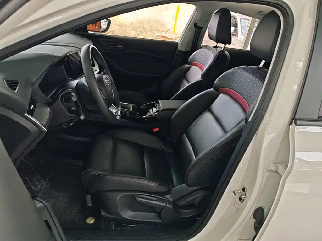 MG MG5 — миниатюра 15