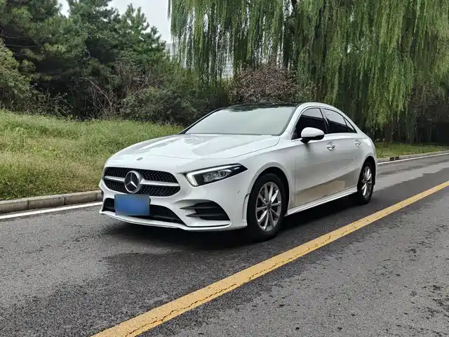 MERCEDES-BENZ A CLASS