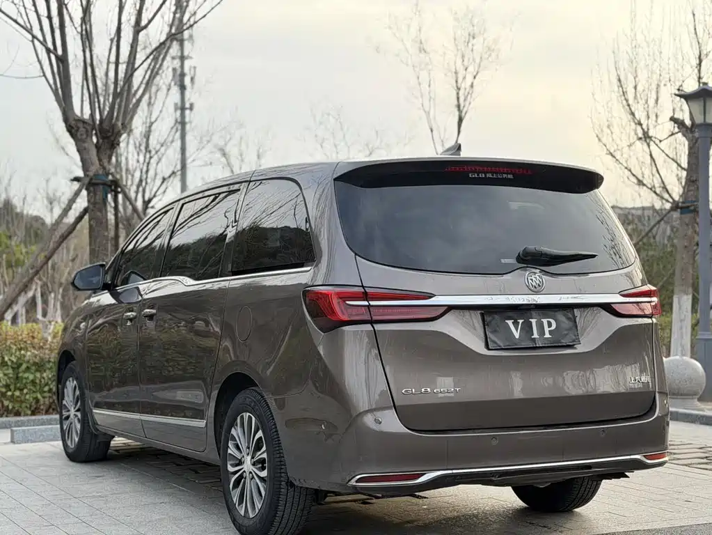 Buick GL8 — миниатюра 8