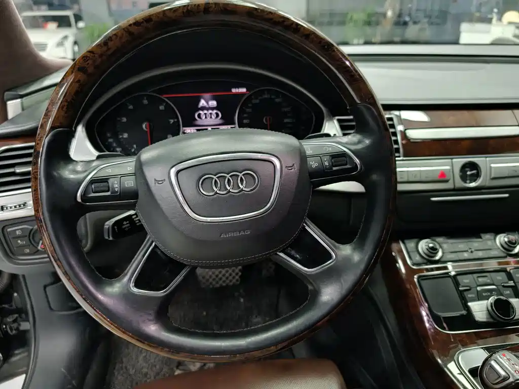 Audi A8 — миниатюра 13