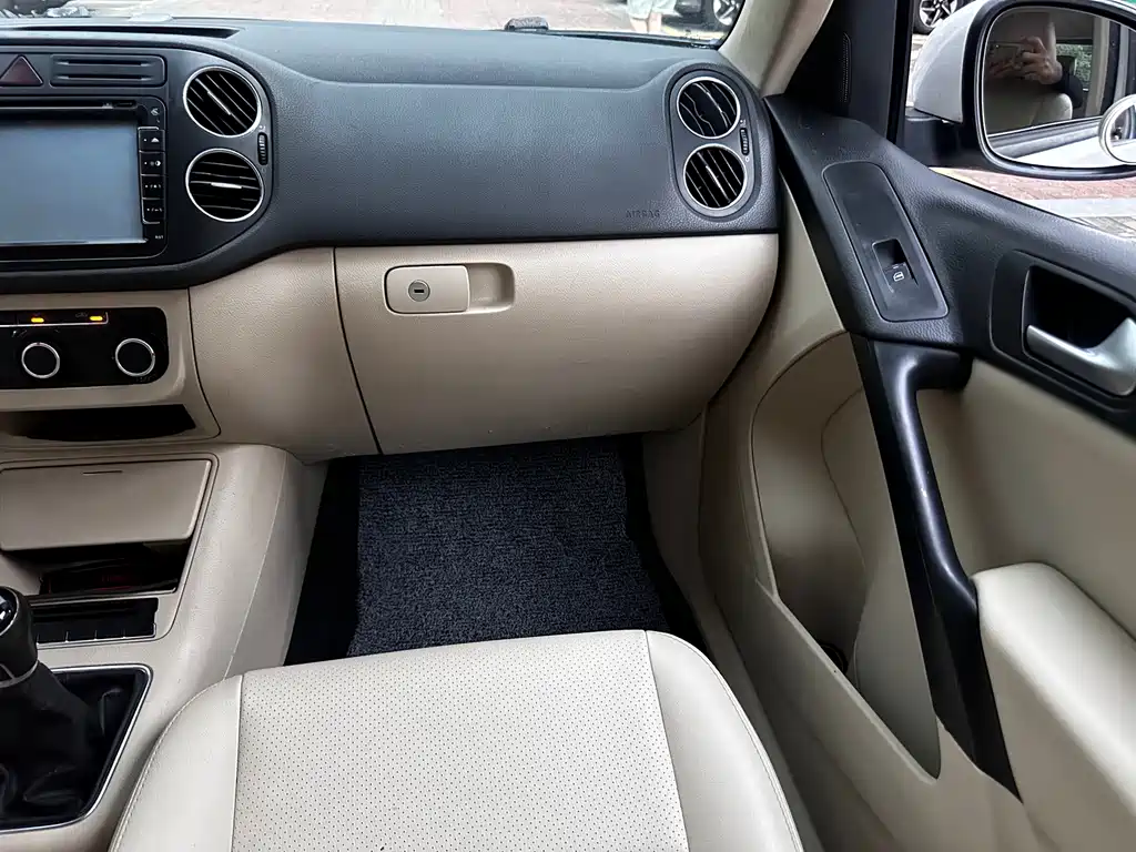 Volkswagen Tiguan — миниатюра 15