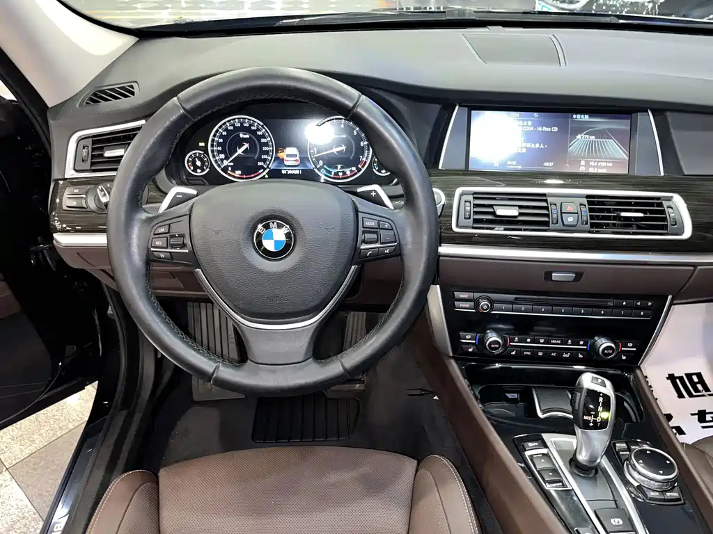 BMW 5 Series GT — миниатюра 13