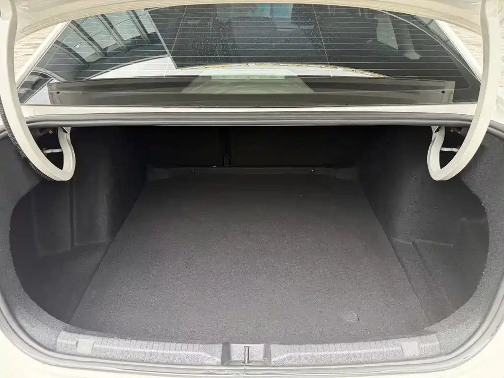 Volkswagen Lavida — миниатюра 15