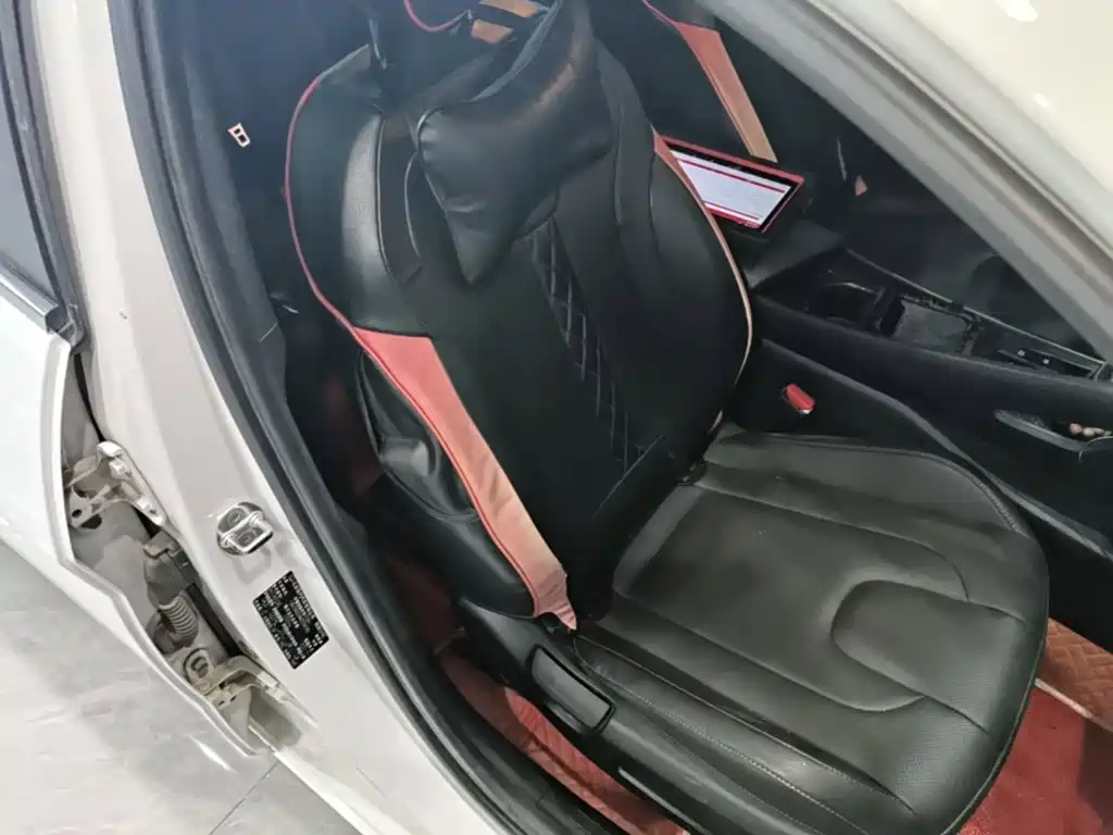 Hyundai Elantra — миниатюра 25
