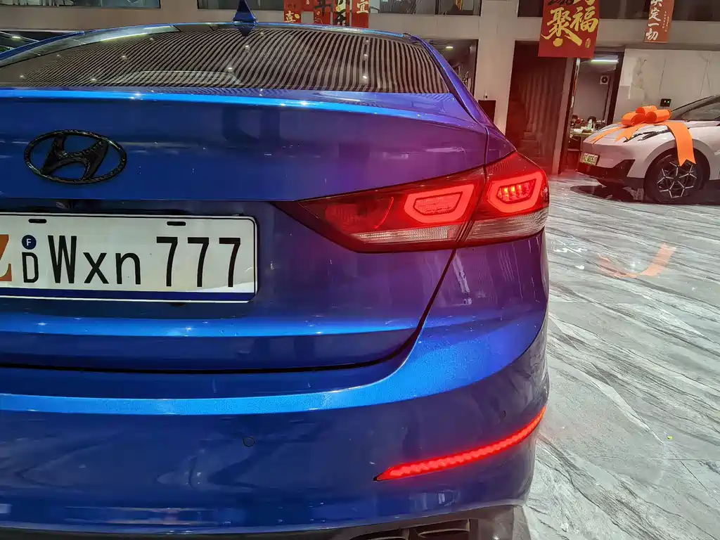 Hyundai Elantra — миниатюра 26