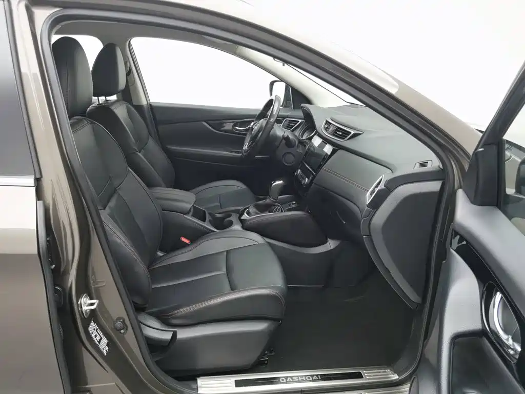 Nissan Qashqai — миниатюра 23