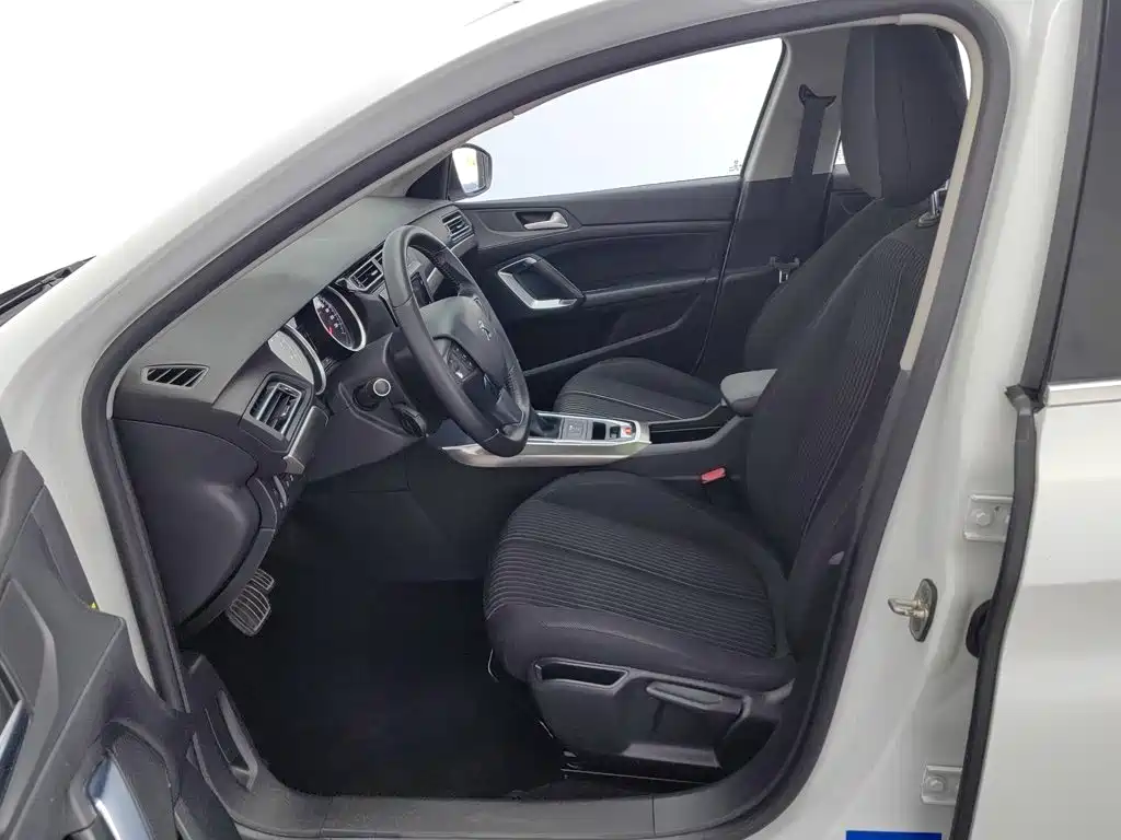 Peugeot 408 — миниатюра 10