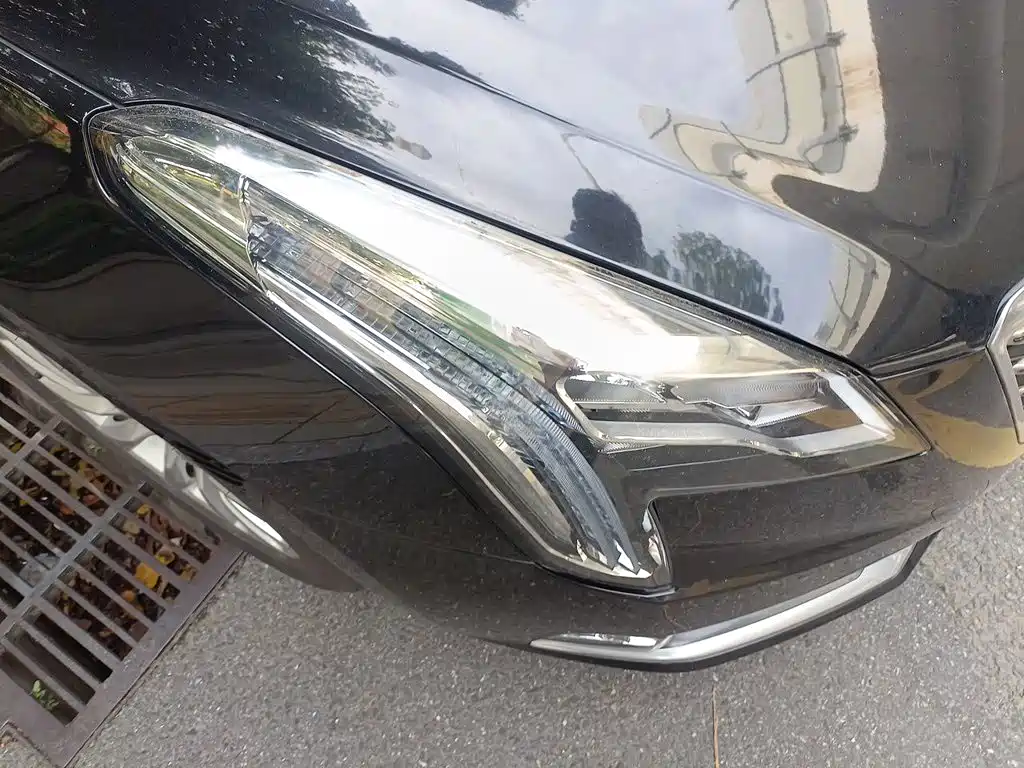 Cadillac XTS — миниатюра 7