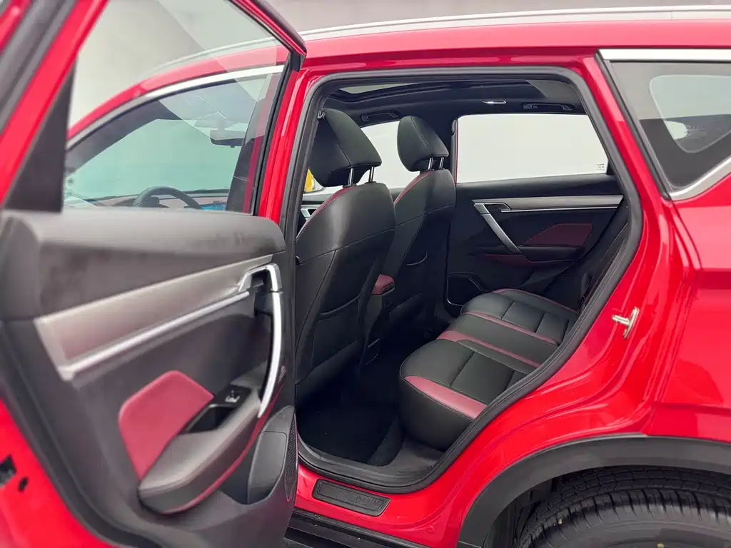 Geely Binyue — миниатюра 9