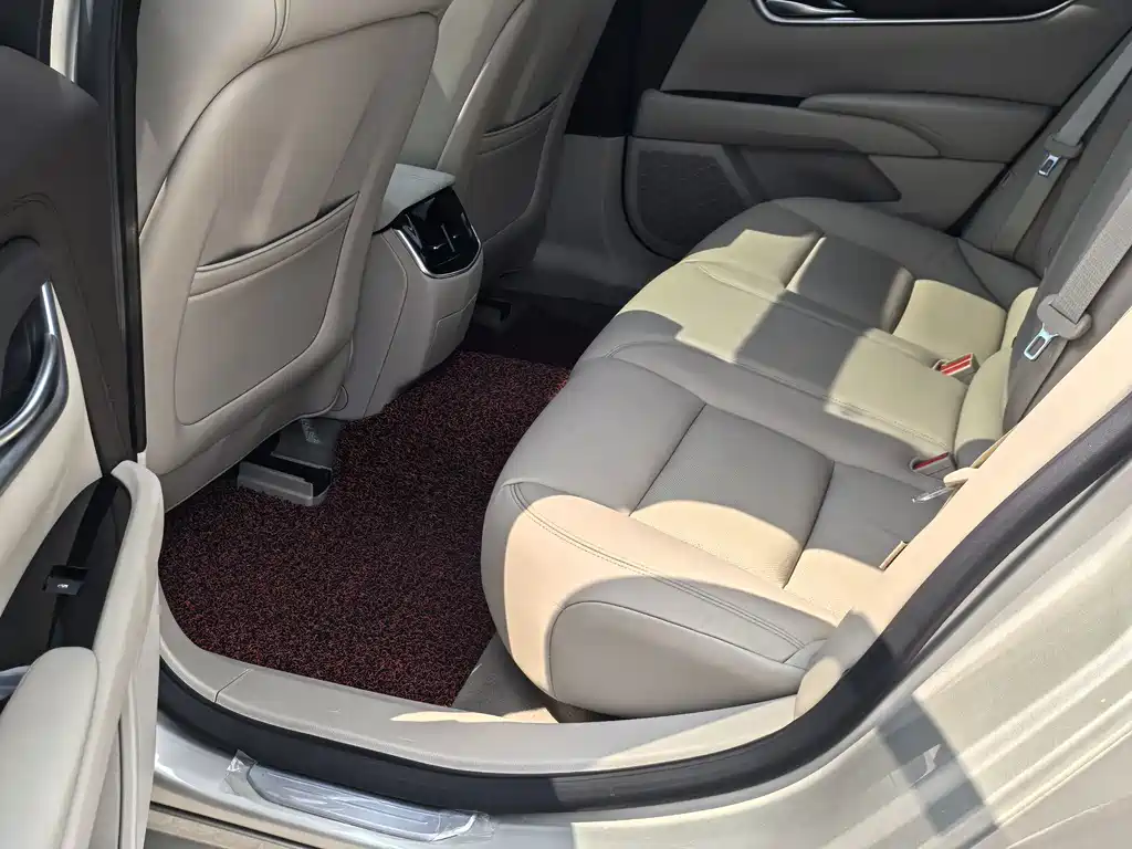 Cadillac XTS — миниатюра 9
