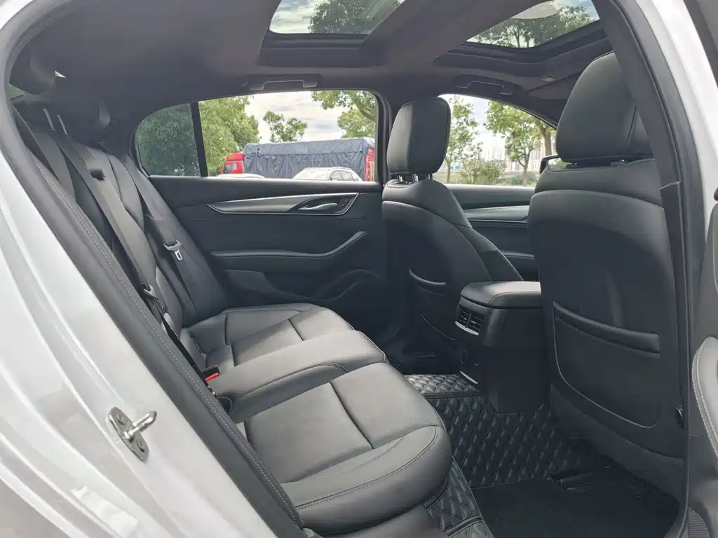 Cadillac CT5 — миниатюра 24