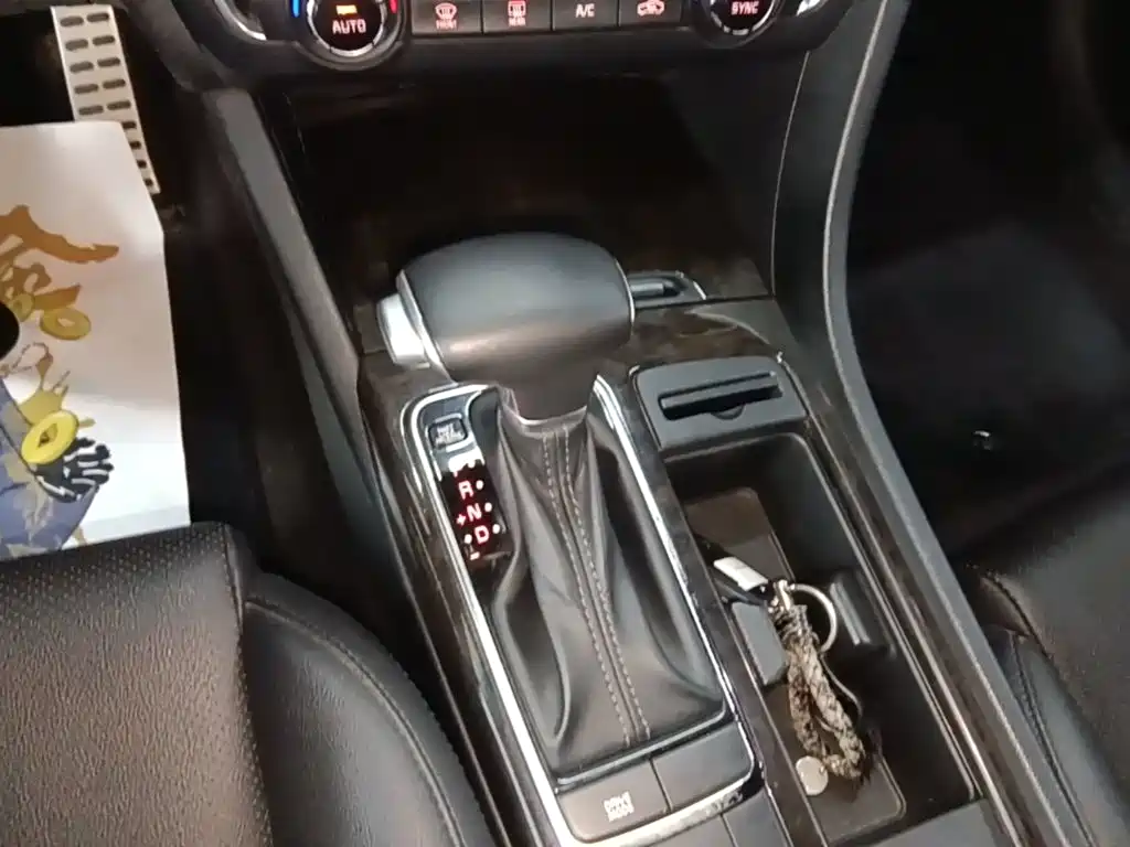 Kia K5 — миниатюра 14