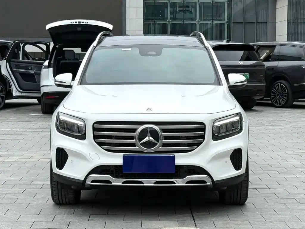 Mercedes-Benz GLB — миниатюра 2