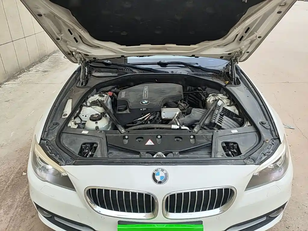 BMW 5 Series — миниатюра 20