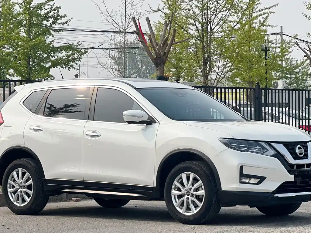 Nissan X-Trail — миниатюра 3