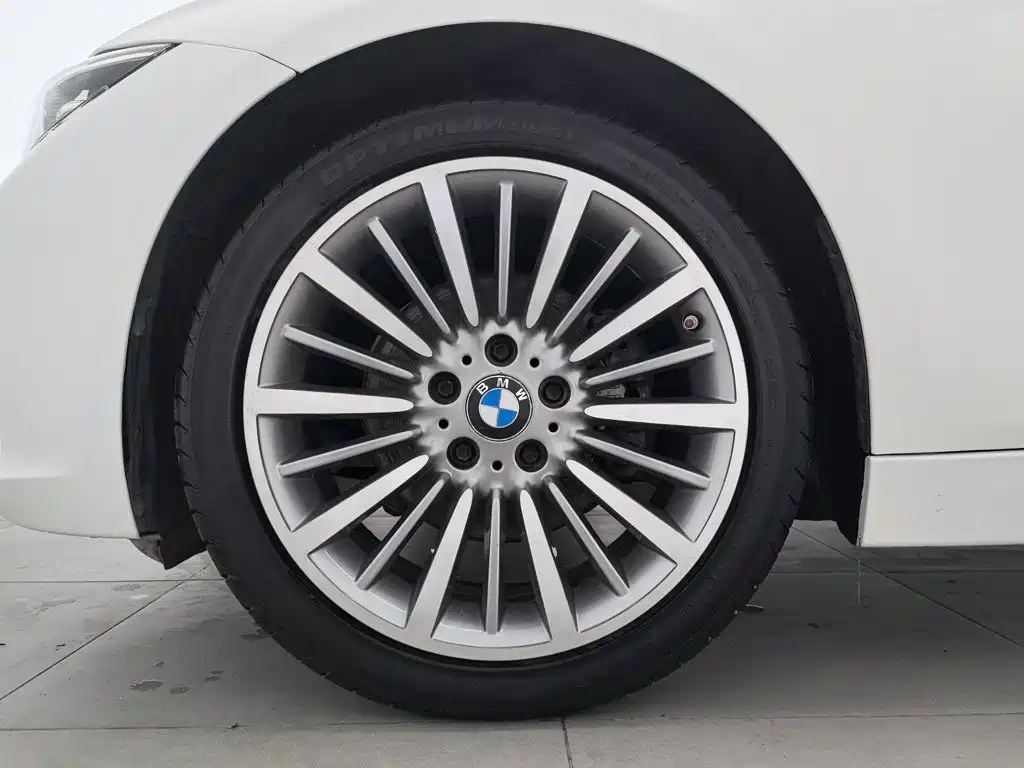 BMW 3 Series — миниатюра 17