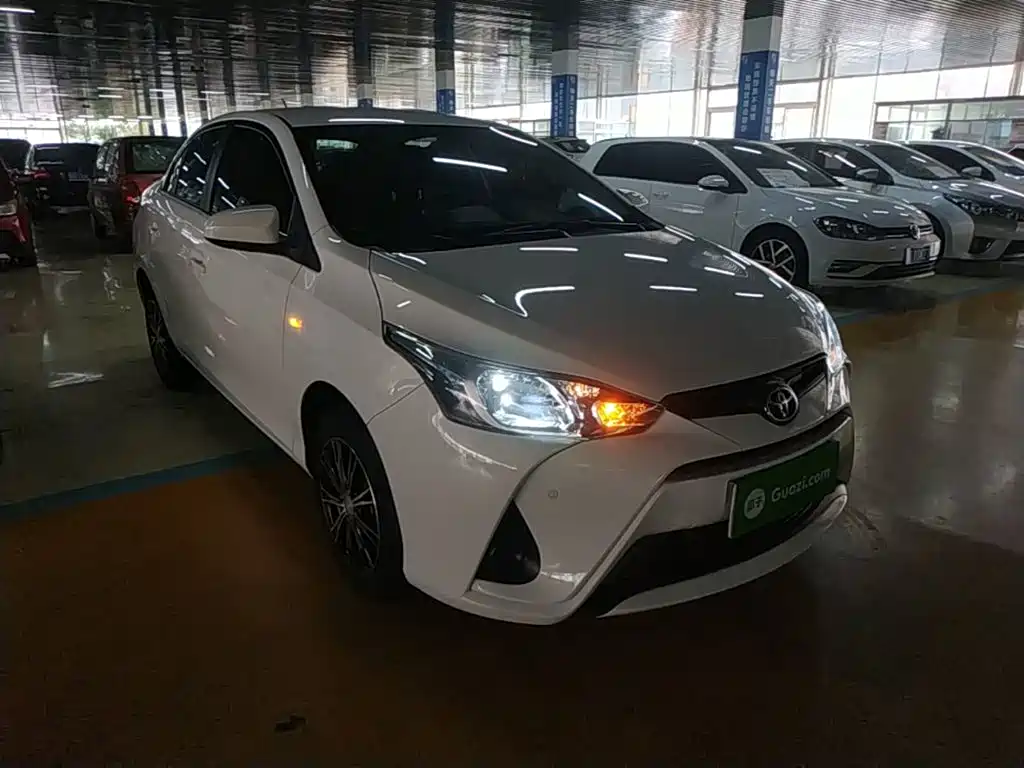 Toyota Yaris L — миниатюра 4