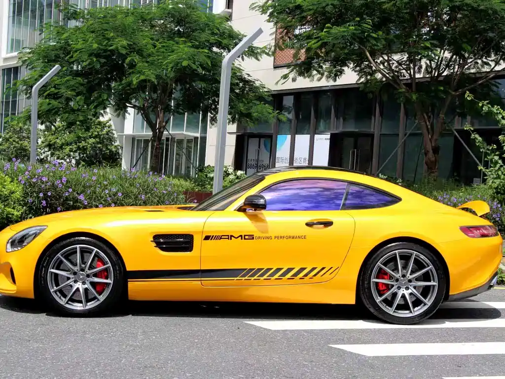 MERCEDES-BENZ AMG GT