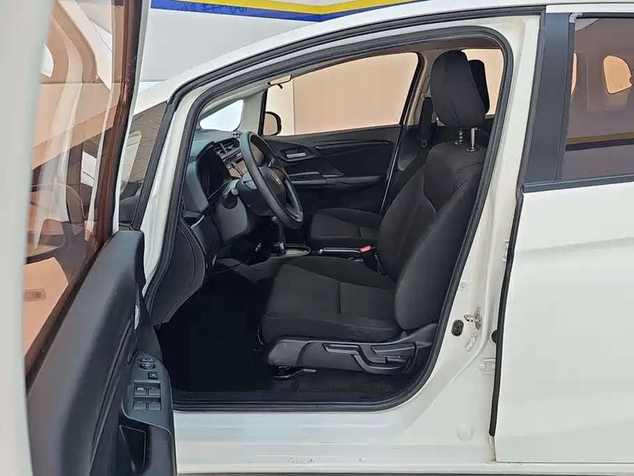 Honda Fit — миниатюра 9